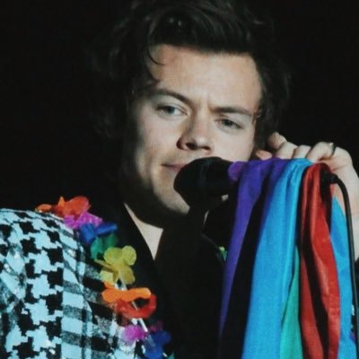 Profile Picture of Ceo Of Missing One Direction | Black Lives Matter (@sunflower_greta) on Twitter