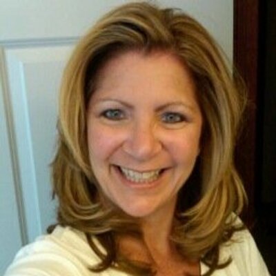 Profile Picture of Lori Hart (@LoriJHart) on Twitter
