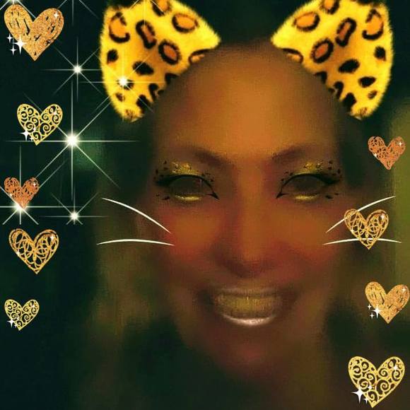 Profile Picture of Stacy Franklin (@stacyfranklin) on Poshmark