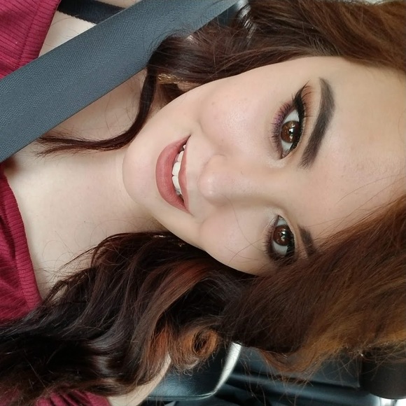 Profile Picture of Noemi Pena (@mimipena12613) on Poshmark