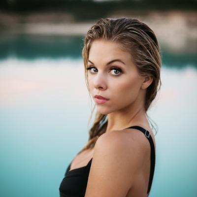 Profile Picture of Anna Margaret (@TalkToAnna) on Twitter