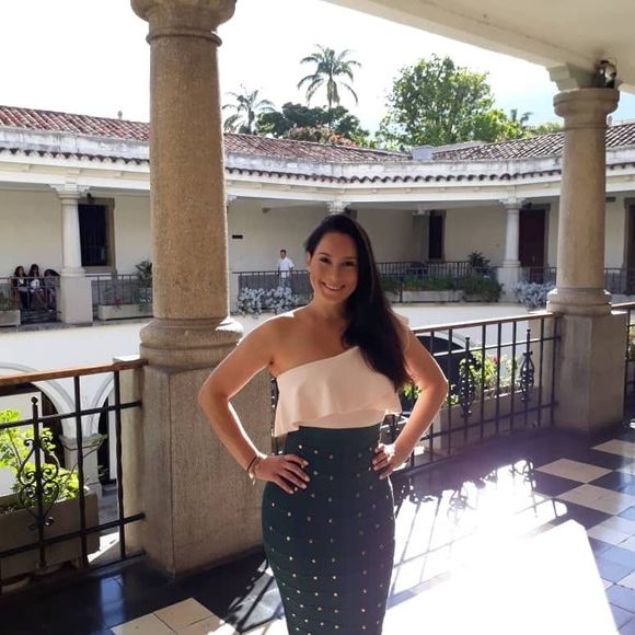 Profile Picture of Isabel Palma (@isabelpr36) on Poshmark