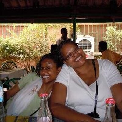 Profile Picture of Lplater (@lisaplater) on Twitter