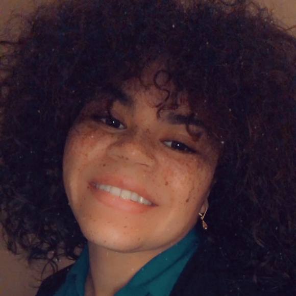 Profile Picture of Beverly Ramirez (@beverlyramir354) on Poshmark