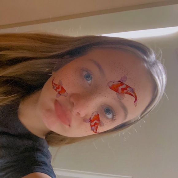 Profile Picture of Caelyn Bunzey (@caelyn_bunzey) on Poshmark