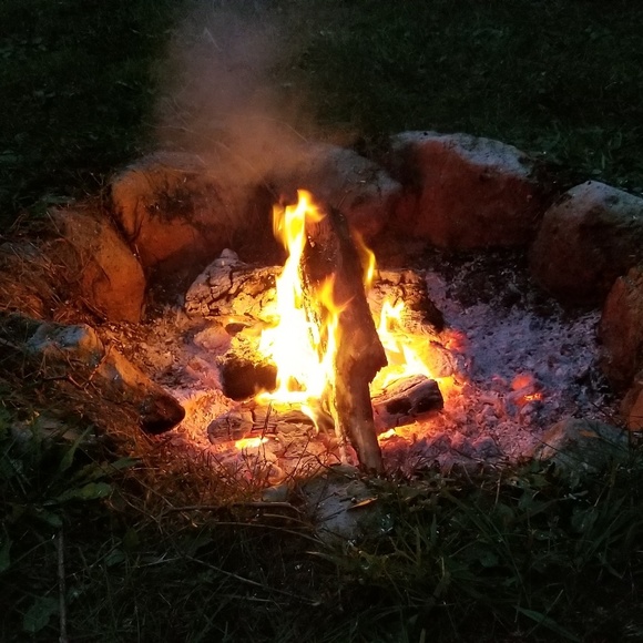 Profile Picture of Tracy Groot (@tracygroot) on Poshmark