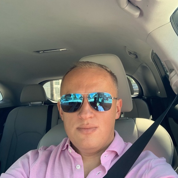 Dmitry Baranov - Poshmark Profile Picture of Dmitry Baranov (@dm3baranov) on Poshmark