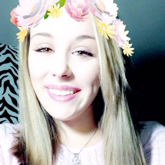 Profile Picture of Keeley Hargenrader (@keke24u) on Poshmark