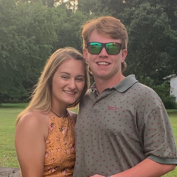 Profile Picture of Stewart Davis (@stewwww_) on Poshmark