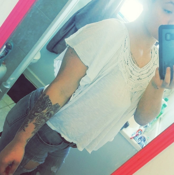 Profile Picture of Arabella Scroggins (@scroggins127) on Poshmark