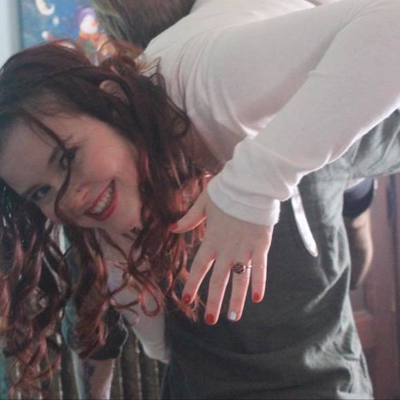 Profile Picture of Tomasina Trank (@mymia_93) on Poshmark