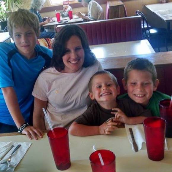 Amber Menta - Poshmark Profile Picture of Amber Menta (@amentakylo46) on Poshmark