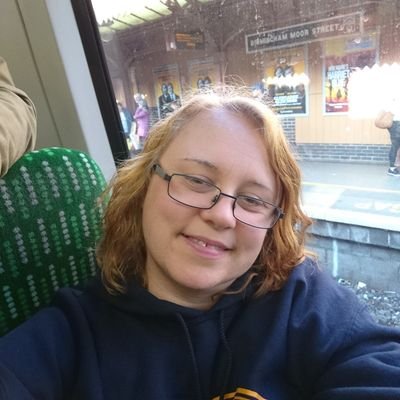 Profile Picture of Julie Grainger (@grouchyfluter14) on Twitter