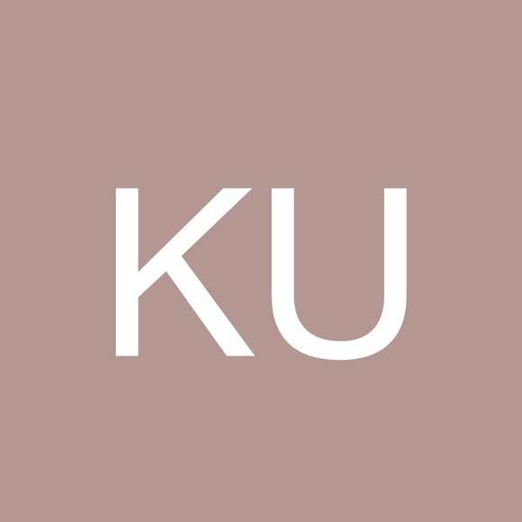 Profile Picture of Kayla Uzelac (@kayla_u181) on Poshmark