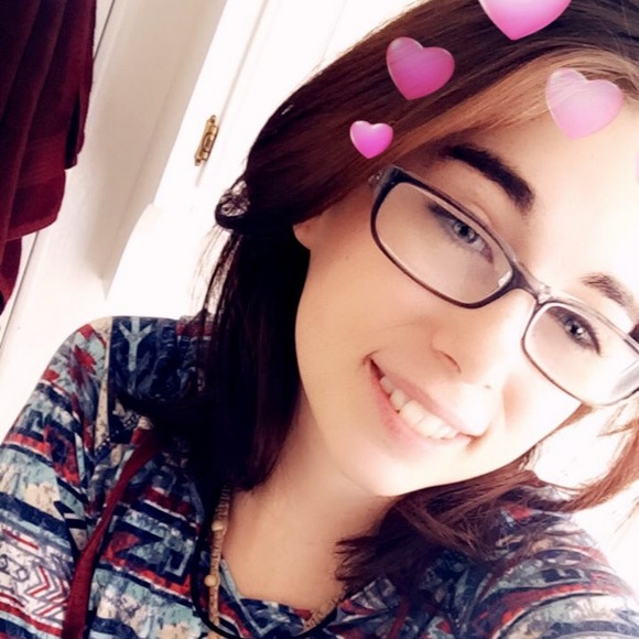 Profile Picture of Brianna Peden (@briannapeden0) on Poshmark