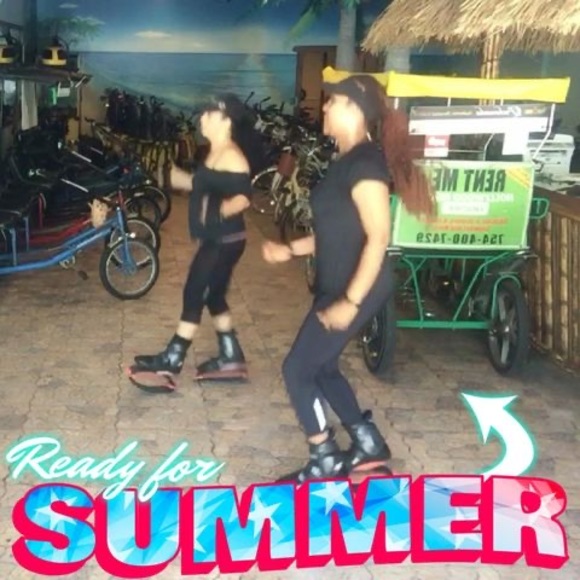 Profile Picture of Tania Taborda (@tania_taborda) on Poshmark