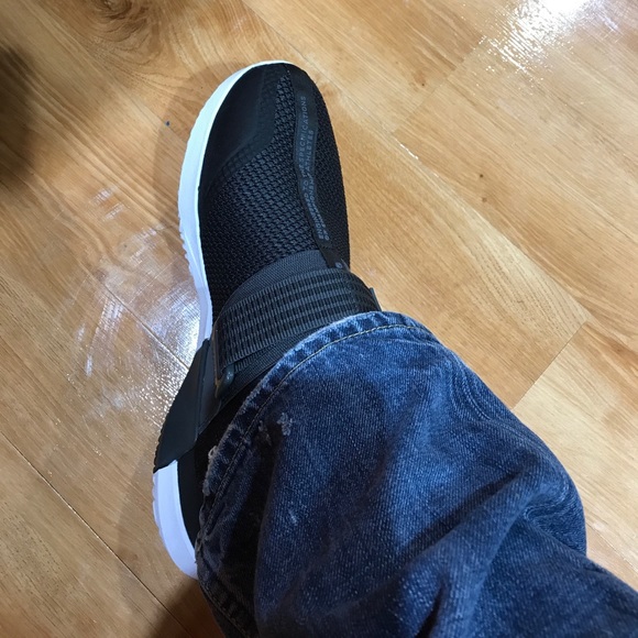 Profile Picture of Paul Felix (@paul_felix) on Poshmark