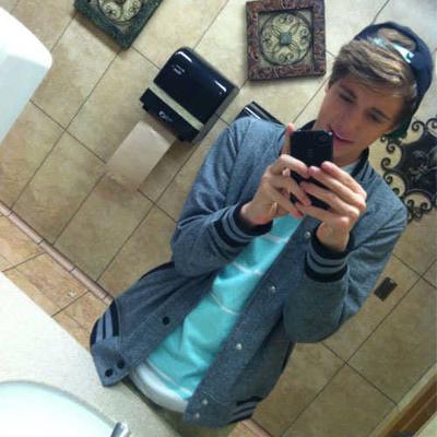 Profile Picture of Daniel Ciccone. (@cicconegoncal) on Twitter