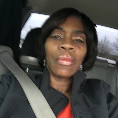 Profile Picture of Rebecca Clinton (@purple225) on Twitter