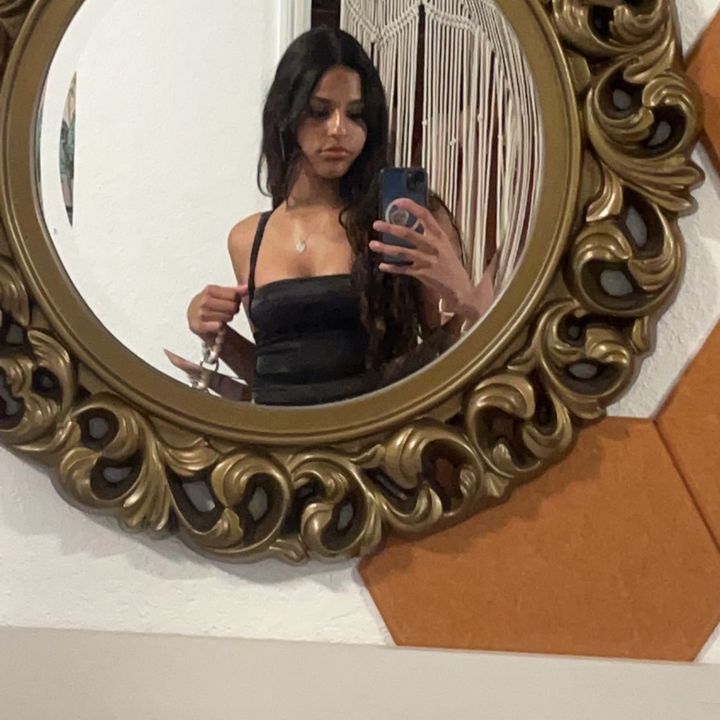 Profile Picture of adriana (@adrianavernon) on Tiktok