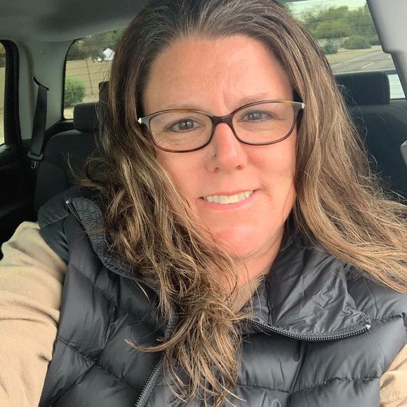 Profile Picture of Trisha Rosenau (@trishaandrob3) on Poshmark