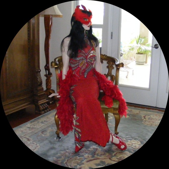 Profile Picture of Richard Barry (@roxies_retro) on Poshmark