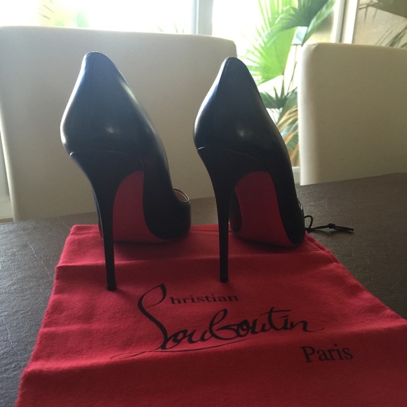 Toni Musante - Poshmark Profile Picture of Toni Musante (@toniwithaneye) on Poshmark