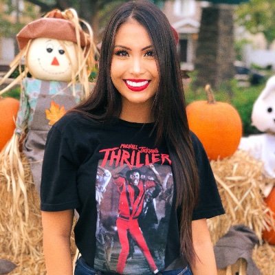 Profile Picture of Laura Bustamante (@laucbustamante) on Twitter