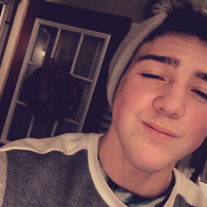 Profile Picture of Leonard (@zesty2223) on Tiktok