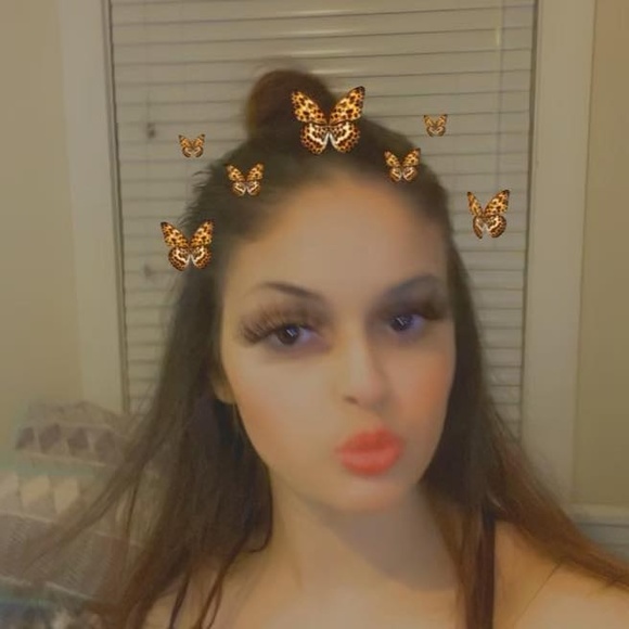 Profile Picture of Emily Codina (@blueskies55153) on Poshmark