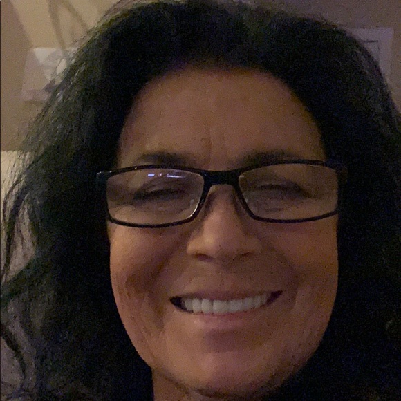 Profile Picture of Darlene Picone (@darlenepicone) on Poshmark