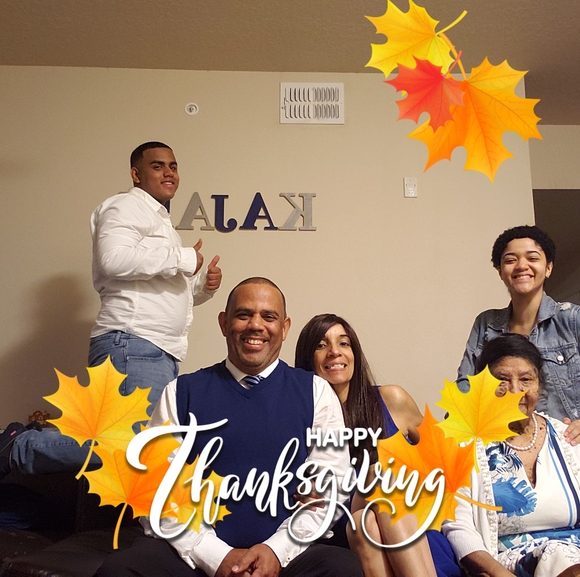 Profile Picture of Keyla Pion (@keylapion) on Poshmark