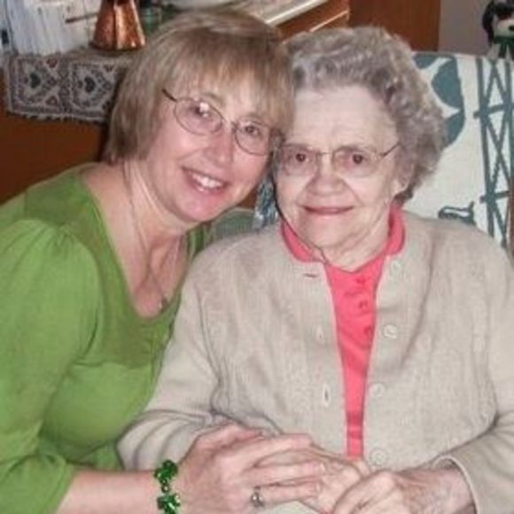 Profile Picture of Cindy Bonaccorsi (@nbonaccorsi) on Poshmark