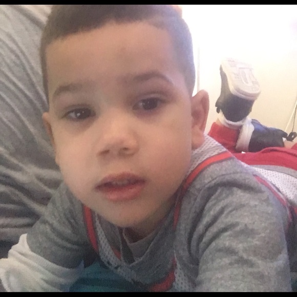 Profile Picture of Julio Alvarez (@lolorockytc) on Poshmark