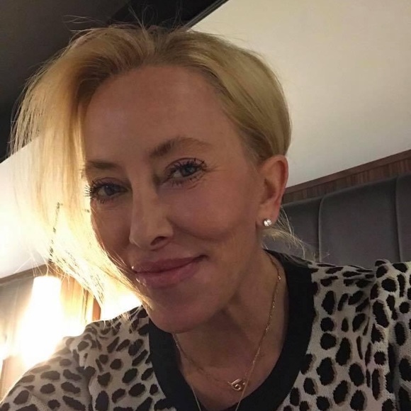 Profile Picture of Tina Simon adams (@tinakyle) on Poshmark