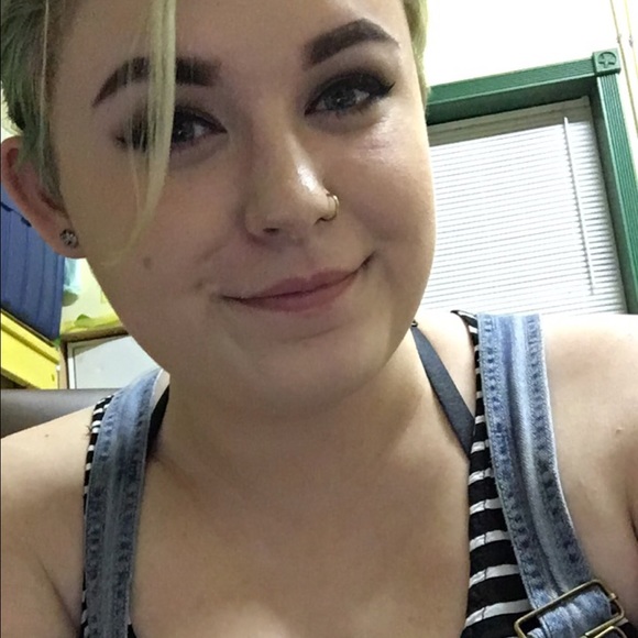 Profile Picture of Danny Mcafee (@vamvpnk) on Poshmark