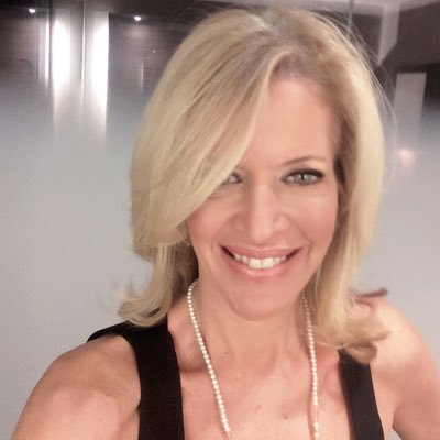 Profile Picture of Elizabeth W Clark (@elizabethwclark) on Twitter