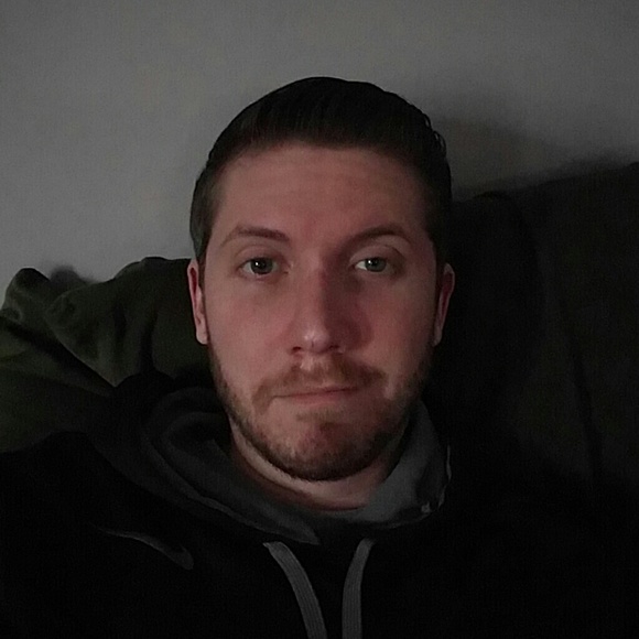 Profile Picture of Marc Liedka (@mliedka) on Poshmark