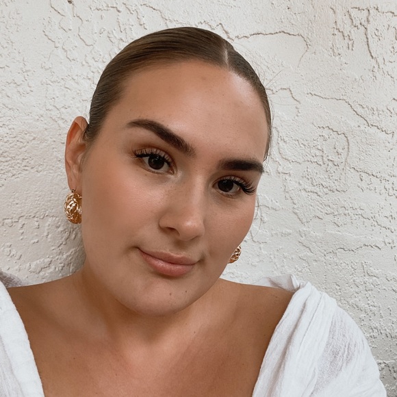 Profile Picture of Leila Garcia (@lbanjanovic) on Poshmark