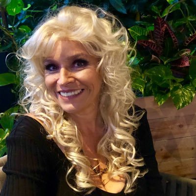 Profile Picture of Beth Chapman (@@MrsdogC) on Twitter