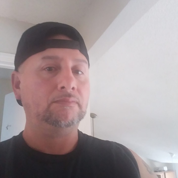 Profile Picture of Enrique Aguilar (@enriqueaguil561) on Poshmark