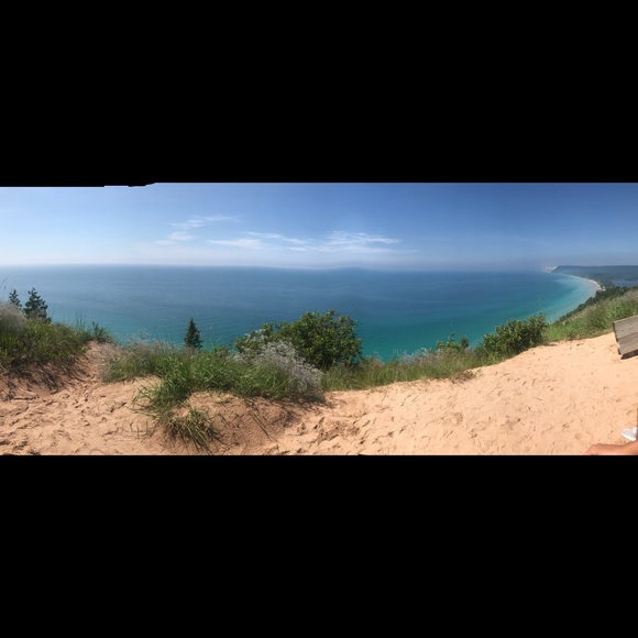 Profile Picture of Kelli Rowley (@kellirowley) on Poshmark