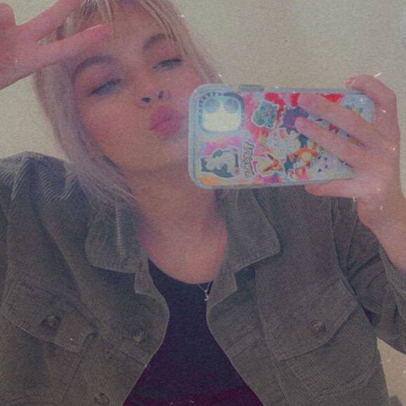 Profile Picture of Kiera Bialke (@kierabialke) on Poshmark