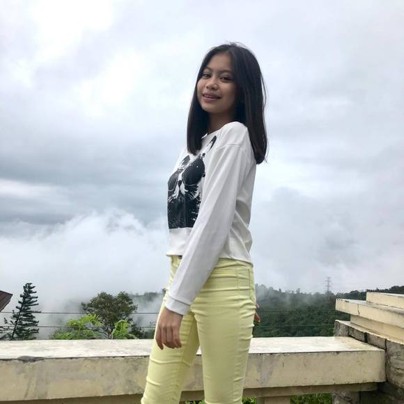 Profile Picture of Althea fatima olga Maligaya (@hmaligaya) on Poshmark