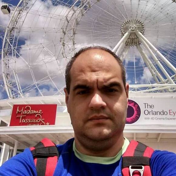 Profile Picture of Marcelo Moretti (@marcelomoretti) on Poshmark