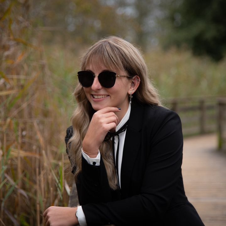 Profile Picture of corinalein (@corinalein) on Tiktok