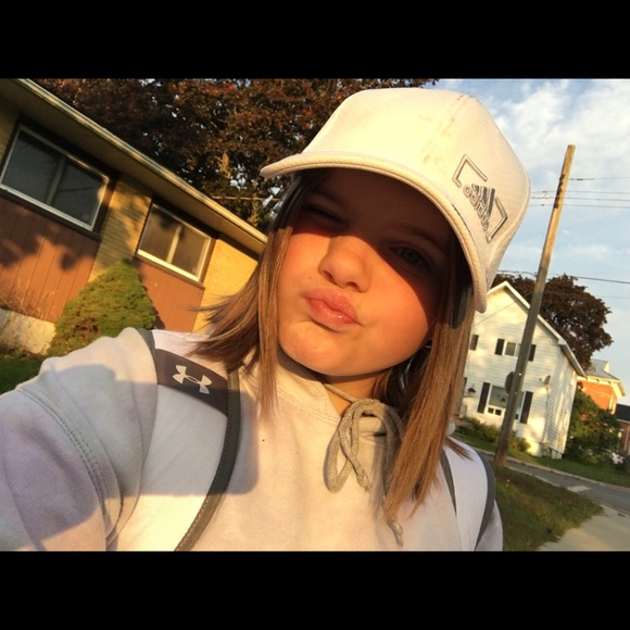 Profile Picture of Annika Squires (@annikasquires3) on Poshmark