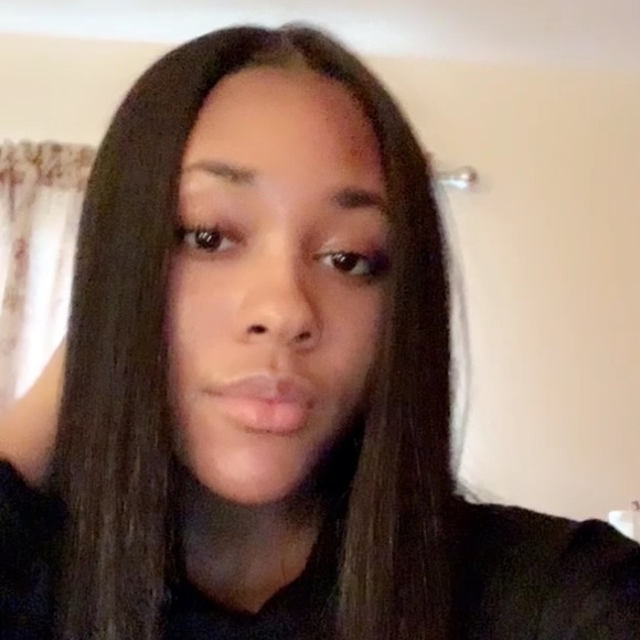 Profile Picture of Jessica Randolph (@jesslove56) on Poshmark