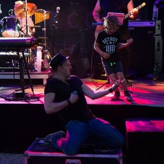 Profile Picture of Michael Low Schüpbach (@mikelowmusic) on Instagram