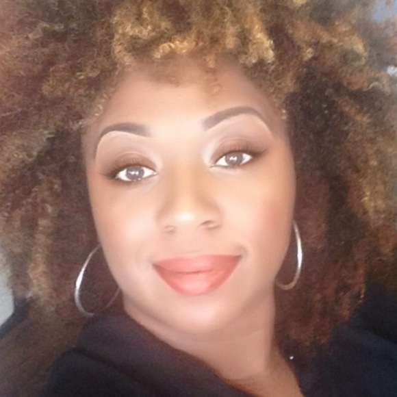 Profile Picture of Jessica Daye (@jdaye09) on Poshmark